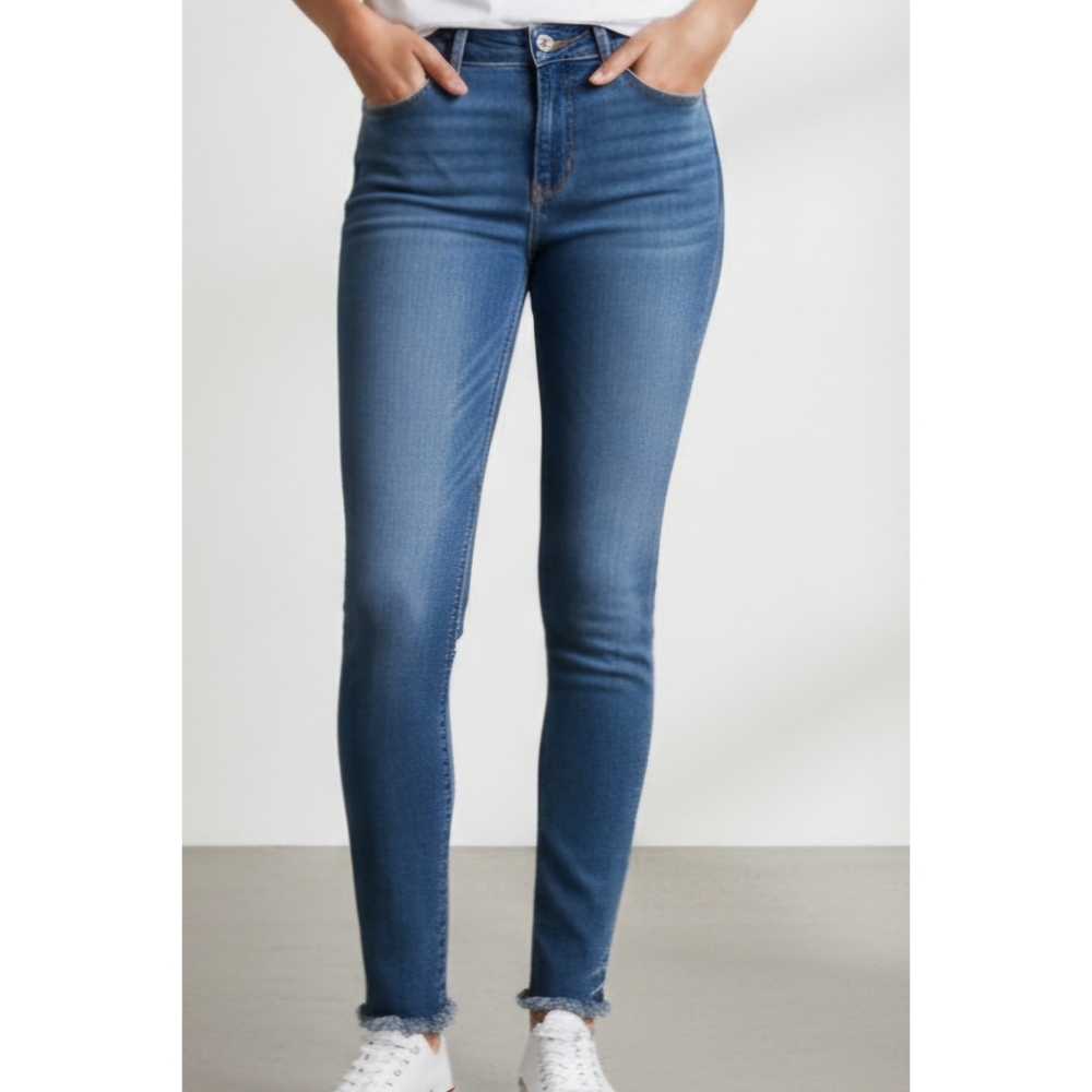 Lucky Brand Woman's Lolita Skinny Raw Hem Jeans